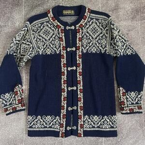 Men's Vintage 80's Nordstrikk Pewter Clasp Norwegian Wool Navy Blue Sweater Sz L